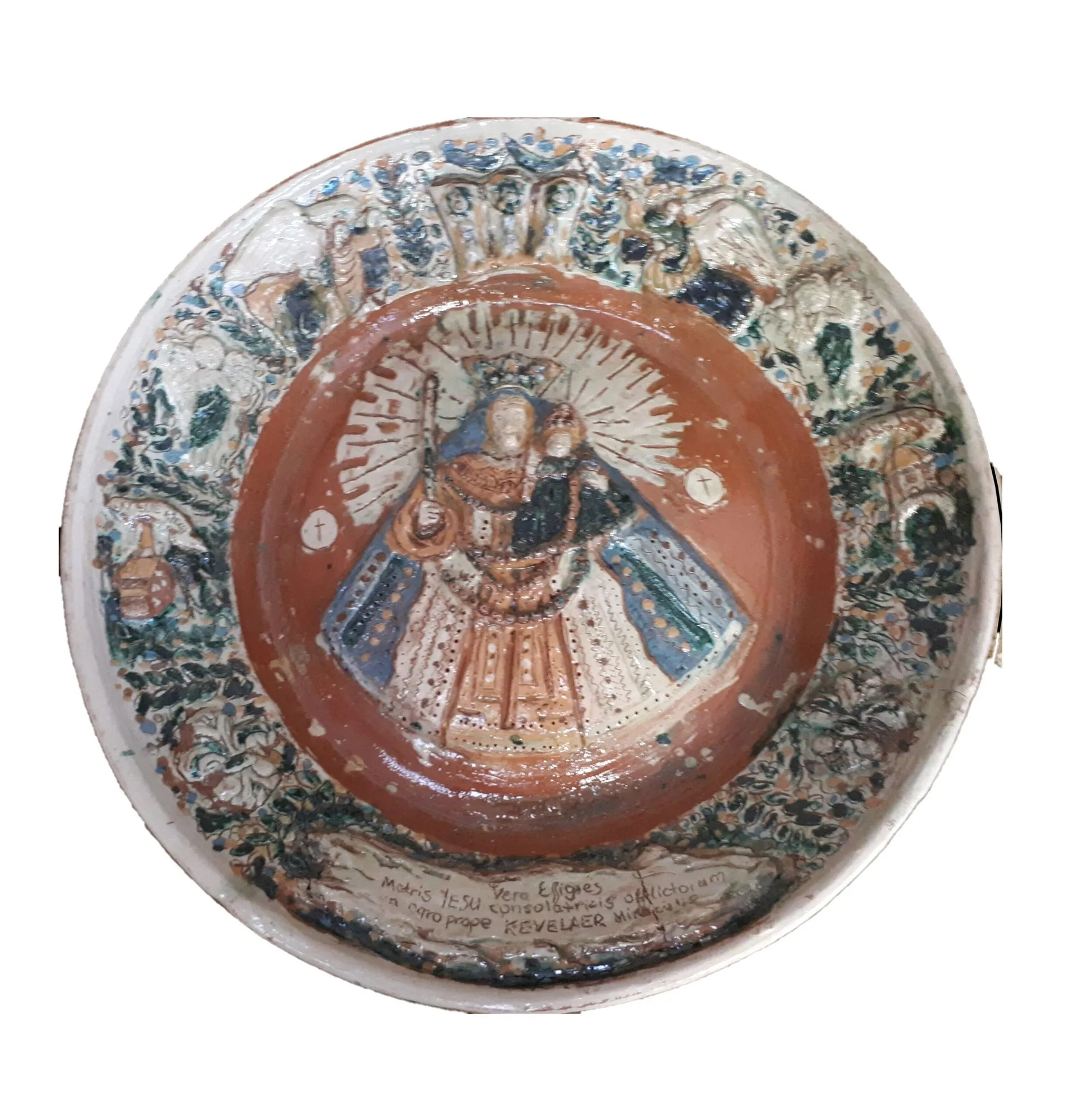 Großer Wandteller mit Relief der Maria von Kevelaer in der Mitte, Gesamtansicht.